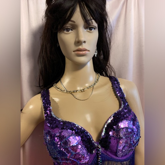 Not sure who needs this bra and for what but somebody does no doubt! - Picture 2 of 9